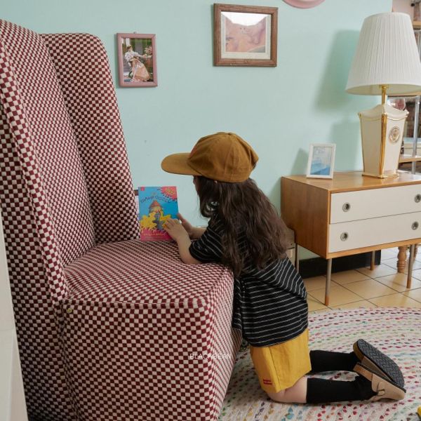 字母條紋短袖上衣 韓國童裝,男童夏裝,中性童裝,童裝推薦,2026夏季童裝,男童穿搭,韓系童裝,中性穿搭,韓國代購