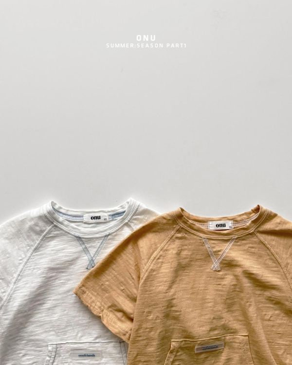 撞色車線袋鼠口袋短袖上衣 韓國童裝,男童夏裝,中性童裝,童裝推薦,2026夏季童裝,男童穿搭,韓系童裝,中性穿搭,韓國代購