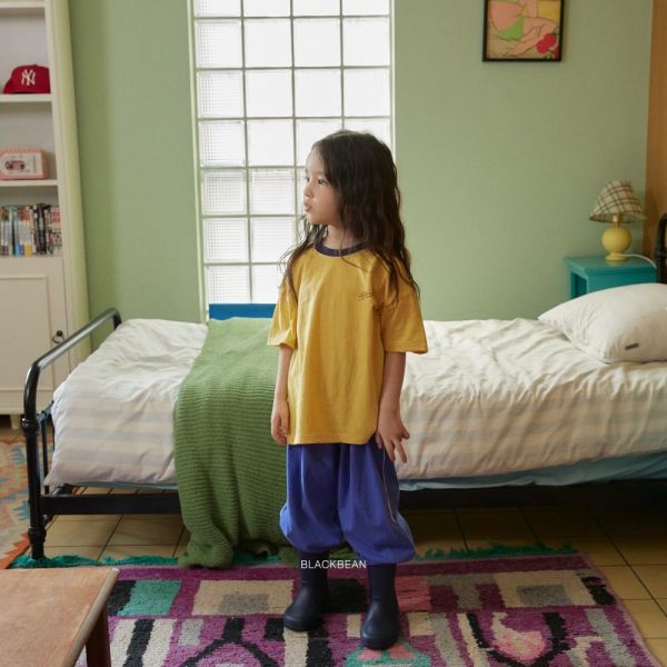 柯達風胸前字母短袖上衣 韓國童裝,男童夏裝,中性童裝,童裝推薦,2026夏季童裝,男童穿搭,韓系童裝,中性穿搭,韓國代購