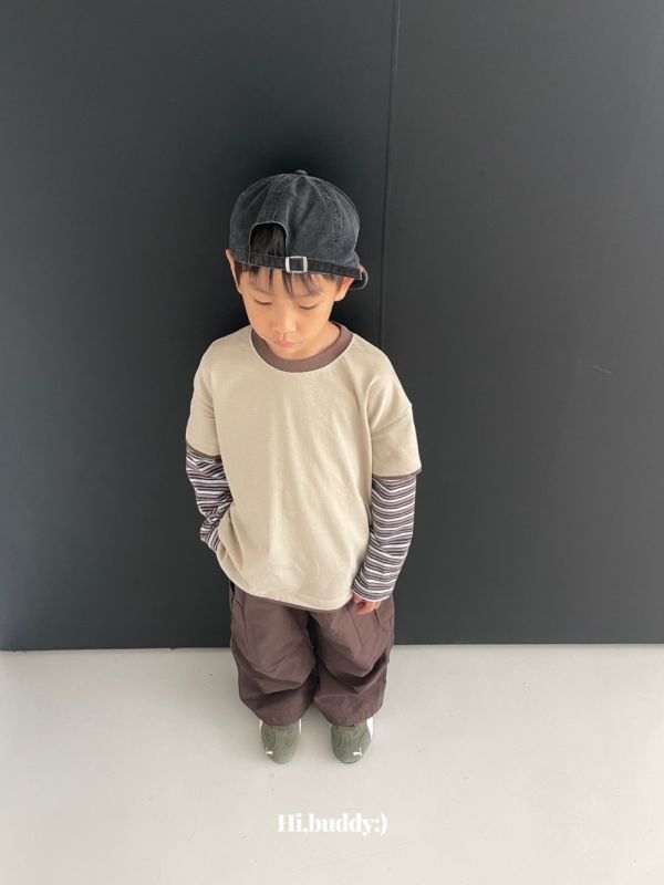 偽兩件拼接條紋袖上衣 韓國童裝,男童秋裝,中性童裝,韓系童裝推薦,2025秋季童裝,韓國男童新款,中性風男童穿搭,秋季男童服飾推薦,小男友穿搭