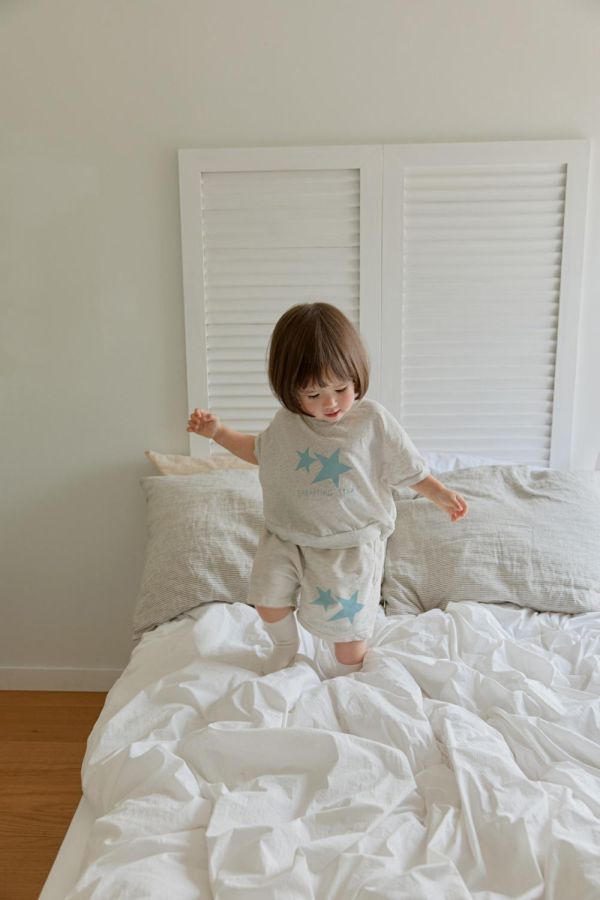 雙子星星運動短褲 韓國童裝,男童夏裝,中性童裝,童裝推薦,2026夏季童裝,男童穿搭,韓系童裝,中性穿搭,韓國代購