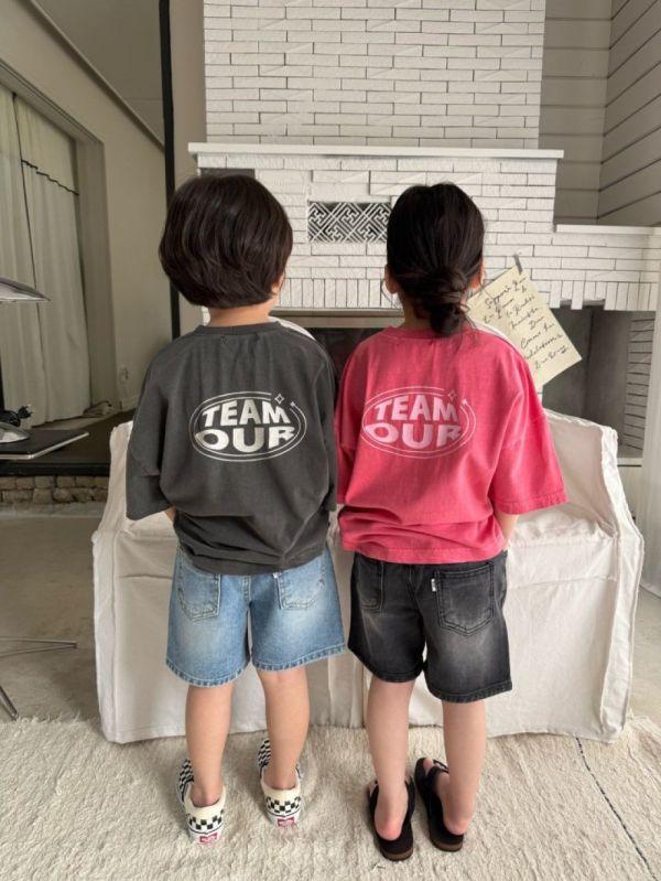TEAM OUR水洗棉短袖上衣 韓國童裝,質感童裝,童裝推薦,韓系風格,男女童裝,韓風穿搭,韓國代購,韓國空運,親子穿搭