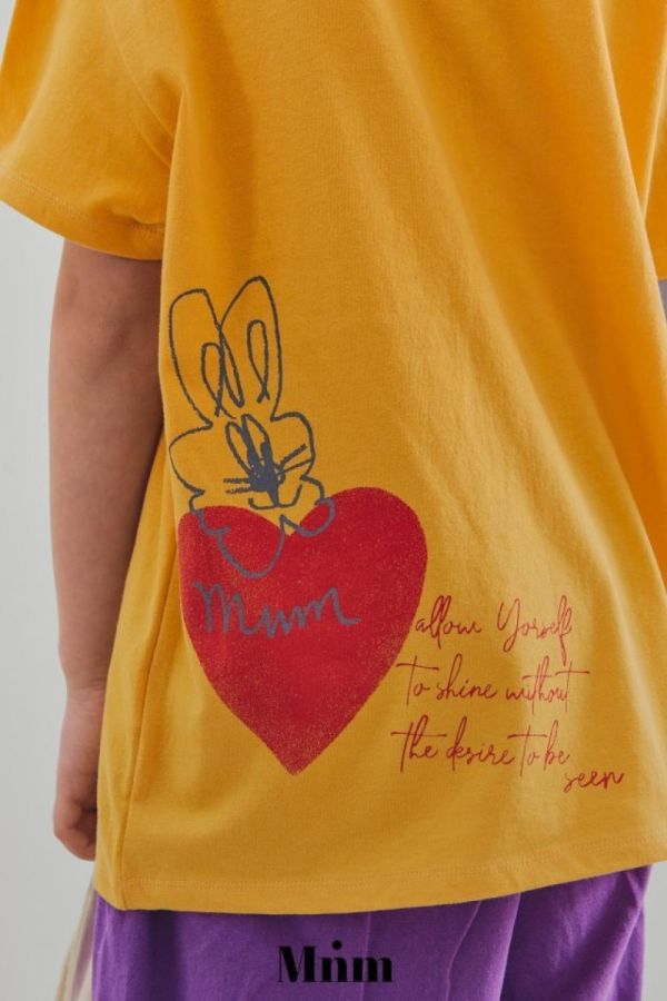 愛心兔兔短袖上衣 韓國童裝,男童夏裝,中性童裝,童裝推薦,2026夏季童裝,男童穿搭,韓系童裝,中性穿搭,韓國代購