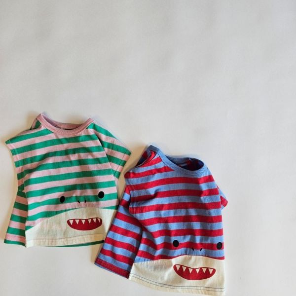 鯊魚條紋短袖上衣 韓國童裝,男童夏裝,中性童裝,童裝推薦,2026夏季童裝,男童穿搭,韓系童裝,中性穿搭,韓國代購