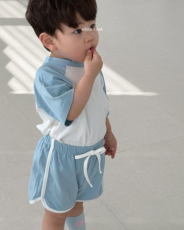 可愛雙色運動套裝 韓國童裝,男童夏裝,中性童裝,童裝推薦,2026夏季童裝,男童穿搭,韓系童裝,中性穿搭,韓國代購