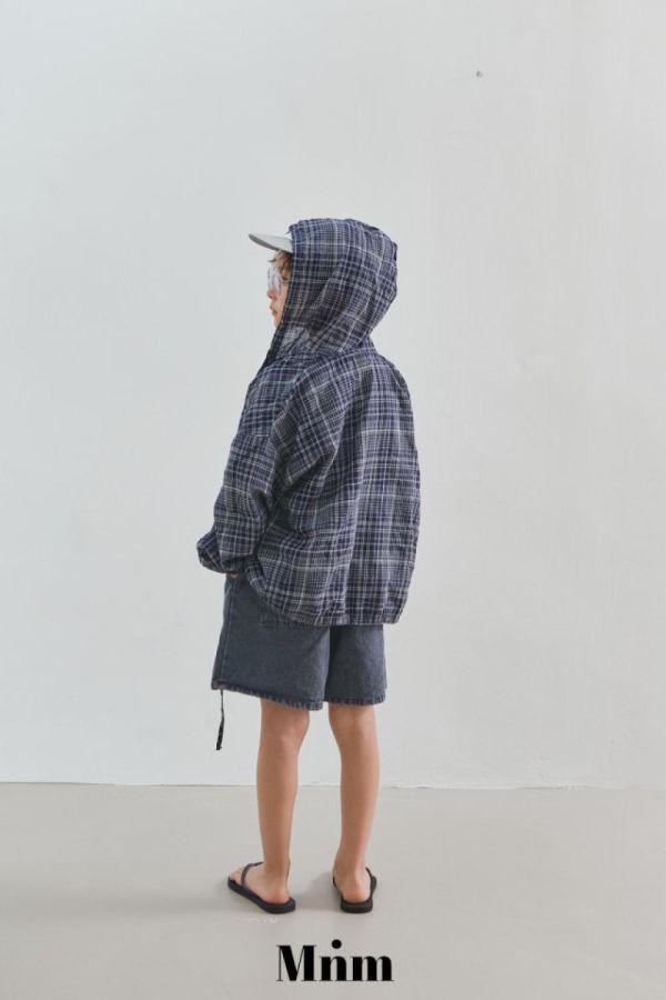 格紋連帽襯衫外套 韓國童裝,男童夏裝,中性童裝,童裝推薦,2026夏季童裝,男童穿搭,韓系童裝,中性穿搭,韓國代購