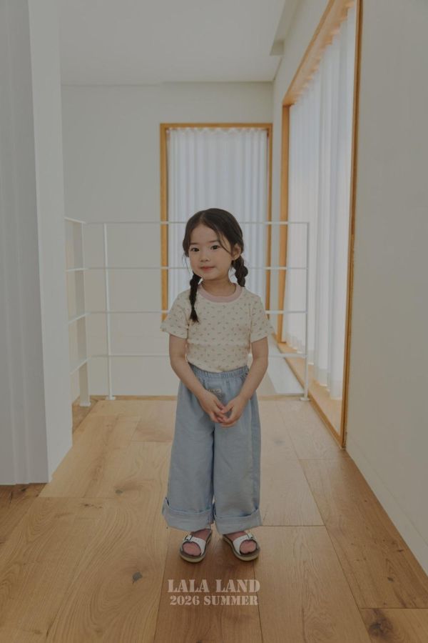 清新微落地直筒寬褲 韓國童裝,男童夏裝,中性童裝,童裝推薦,2026夏季童裝,男童穿搭,韓系童裝,中性穿搭,韓國代購