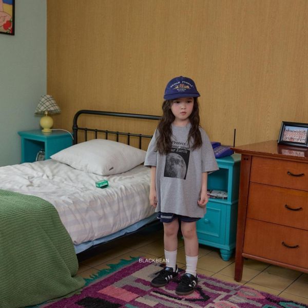 月球照片短袖上衣 韓國童裝,男童夏裝,中性童裝,童裝推薦,2026夏季童裝,男童穿搭,韓系童裝,中性穿搭,韓國代購