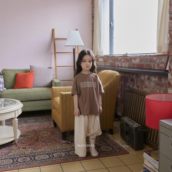 假日早午餐短袖上衣-親子款 韓國童裝,男童夏裝,中性童裝,童裝推薦,2026夏季童裝,男童穿搭,韓系童裝,中性穿搭,韓國代購