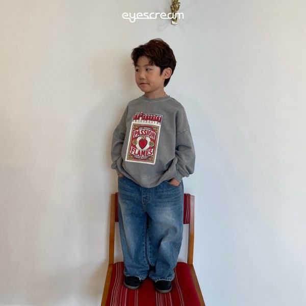 復古刷白牛仔寬長褲 韓國童裝,男童秋裝,中性童裝,韓系童裝推薦,2025秋季童裝,韓國男童新款,中性風男童穿搭,秋季男童服飾推薦,小男友穿搭
