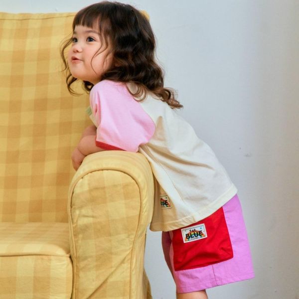 色塊拼接休閒短褲 韓國童裝,男童夏裝,中性童裝,童裝推薦,2026夏季童裝,男童穿搭,韓系童裝,中性穿搭,韓國代購