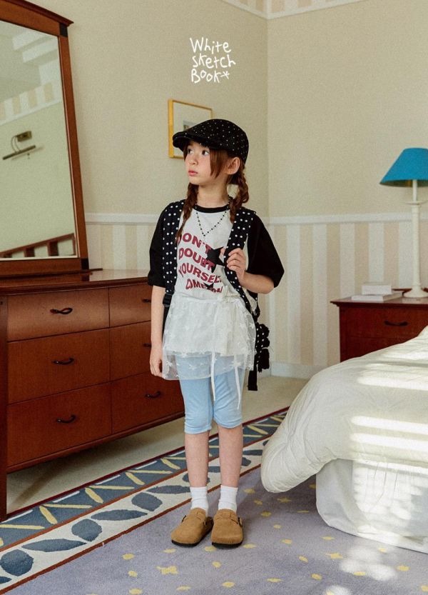 星星字母插肩短袖上衣 韓國童裝,男童夏裝,中性童裝,童裝推薦,2026夏季童裝,男童穿搭,韓系童裝,中性穿搭,韓國代購