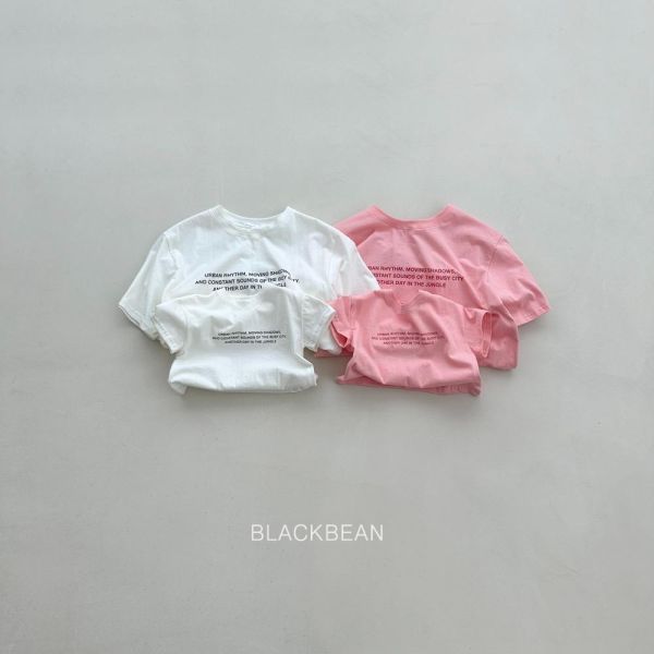 英文短文短袖上衣-親子款 韓國童裝,男童夏裝,中性童裝,童裝推薦,2026夏季童裝,男童穿搭,韓系童裝,中性穿搭,韓國代購