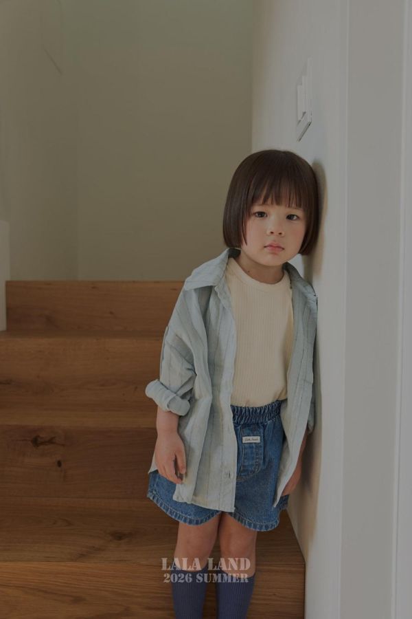 日常標籤牛仔短褲 韓國童裝,男童夏裝,中性童裝,童裝推薦,2026夏季童裝,男童穿搭,韓系童裝,中性穿搭,韓國代購