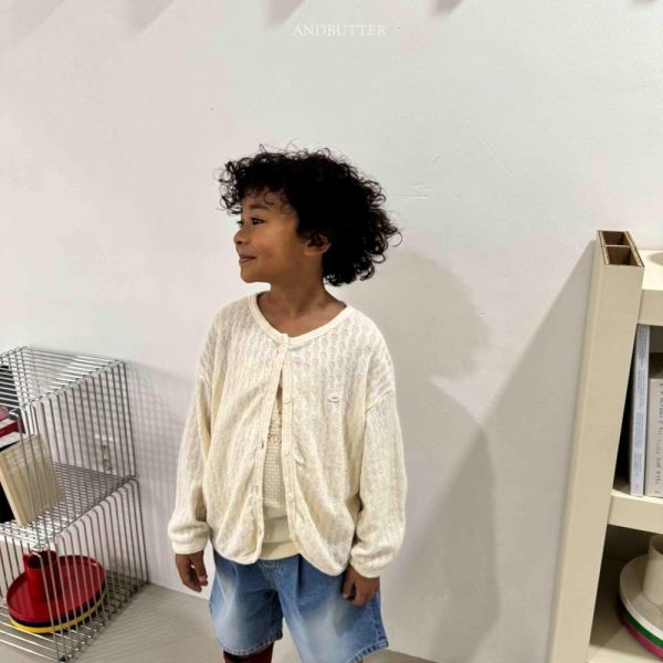 鏤空織紋針織開襟罩衫 韓國童裝,男童夏裝,中性童裝,童裝推薦,2026夏季童裝,男童穿搭,韓系童裝,中性穿搭,韓國代購