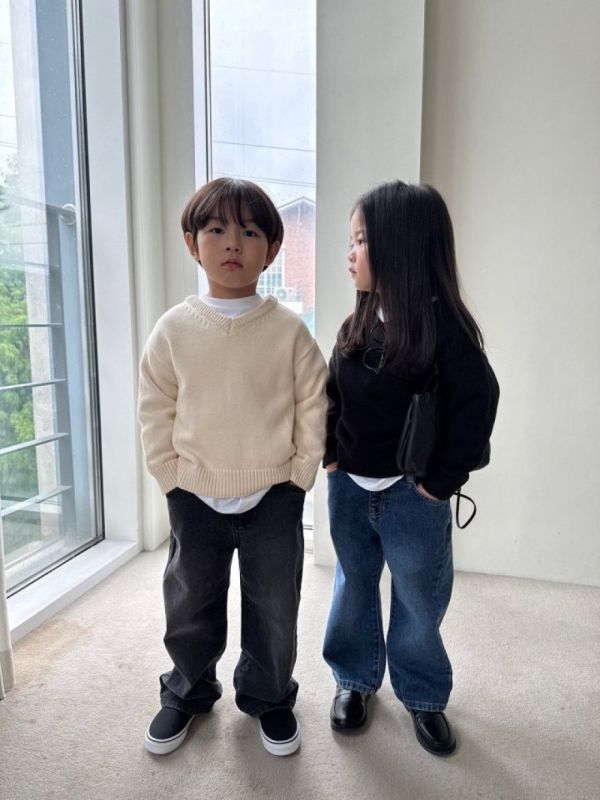 復古微刷白牛仔長褲 韓國童裝,男童秋裝,中性童裝,韓系童裝推薦,2025秋季童裝,韓國男童新款,中性風男童穿搭,秋季男童服飾推薦,小男友穿搭