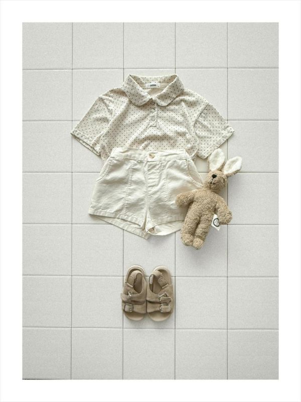 波點圓領短袖上衣 韓國童裝,男童夏裝,中性童裝,童裝推薦,2026夏季童裝,男童穿搭,韓系童裝,中性穿搭,韓國代購