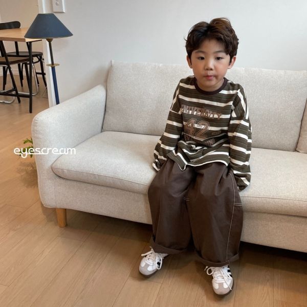 裝飾車線休閒長褲 韓國童裝,男童秋裝,中性童裝,韓系童裝推薦,2025秋季童裝,韓國男童新款,中性風男童穿搭,秋季男童服飾推薦,小男友穿搭