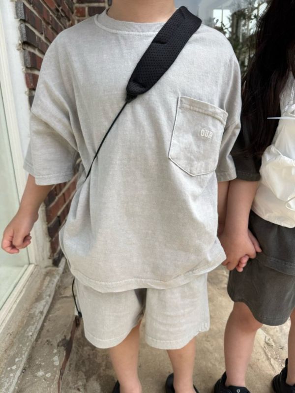 輕鬆有形口袋運動套裝 韓國童裝,質感童裝,童裝推薦,韓系風格,男女童裝,韓風穿搭,韓國代購,韓國空運,親子穿搭