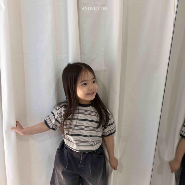 千層條紋短袖上衣 韓國童裝,男童夏裝,中性童裝,童裝推薦,2026夏季童裝,男童穿搭,韓系童裝,中性穿搭,韓國代購