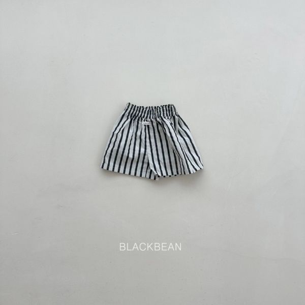 夏日條紋休閒短褲 韓國童裝,質感童裝,童裝推薦,韓系風格,男女童裝,韓風穿搭,韓國代購,韓國空運,親子穿搭