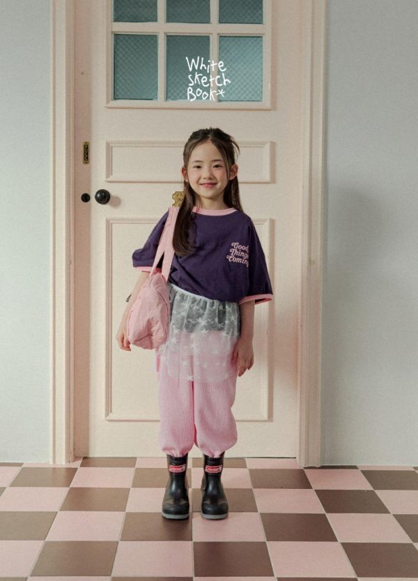 紋理皺褶縮口休閒長褲 韓國童裝,男童夏裝,中性童裝,童裝推薦,2026夏季童裝,男童穿搭,韓系童裝,中性穿搭,韓國代購