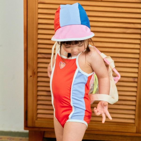 撞色拼接綁繩泳帽 韓國童裝,男童夏裝,中性童裝,童裝推薦,2026夏季童裝,男童穿搭,韓系童裝,中性穿搭,韓國代購