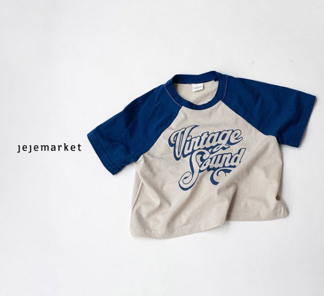 塗鴉VINTAGE插肩短袖上衣 韓國童裝,質感童裝,童裝推薦,韓系風格,男女童裝,韓風穿搭,韓國代購,韓國空運,童裝現貨