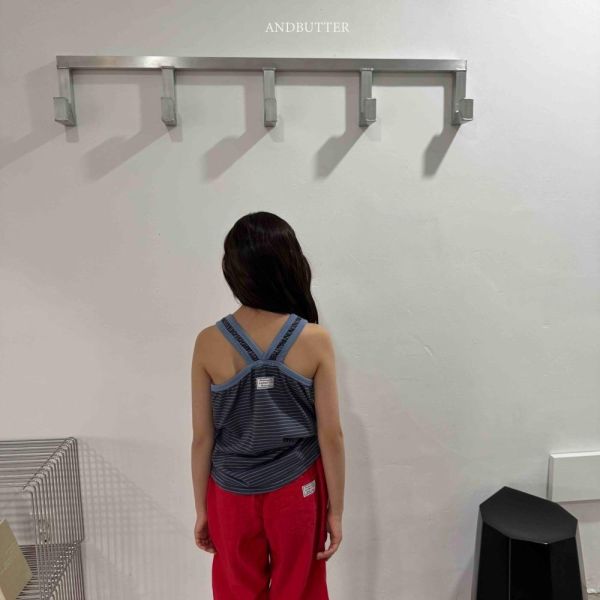 跳色條紋坦克背心 韓國童裝,男童夏裝,中性童裝,童裝推薦,2026夏季童裝,男童穿搭,韓系童裝,中性穿搭,韓國代購