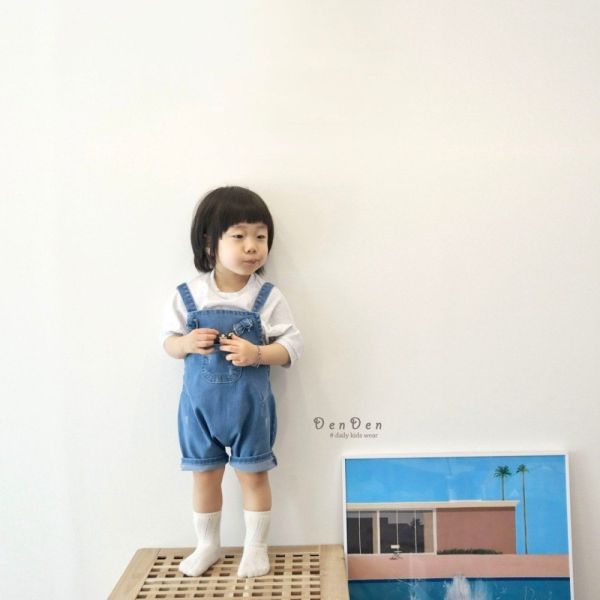 小童限定扭結刷破牛仔吊帶短褲 韓國童裝,韓國代購,正韓童裝,男女童裝,質感童裝,童裝推薦,親子穿搭,韓系風格,韓系童裝,兒童吊帶褲