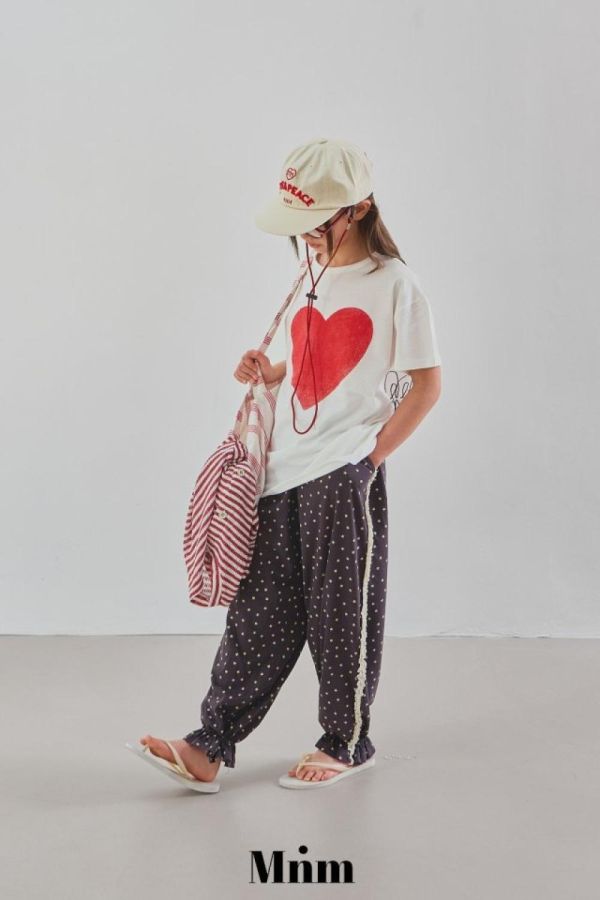 愛心兔兔短袖上衣 韓國童裝,男童夏裝,中性童裝,童裝推薦,2026夏季童裝,男童穿搭,韓系童裝,中性穿搭,韓國代購