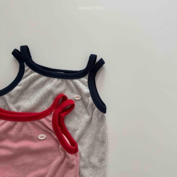 跳色滾邊肩帶背心 韓國童裝,男童夏裝,中性童裝,童裝推薦,2026夏季童裝,男童穿搭,韓系童裝,中性穿搭,韓國代購