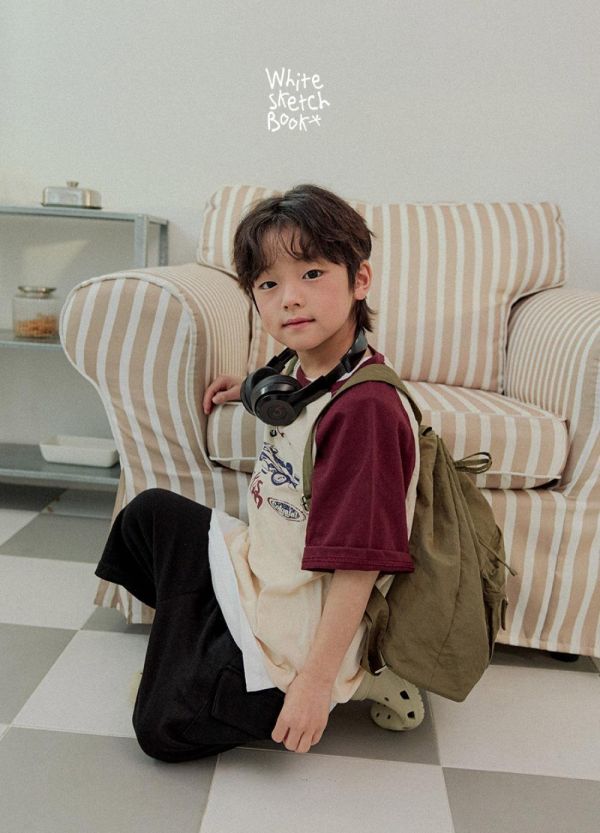 賽車手拼接插肩短袖上衣 韓國童裝,男童夏裝,中性童裝,童裝推薦,2026夏季童裝,男童穿搭,韓系童裝,中性穿搭,韓國代購