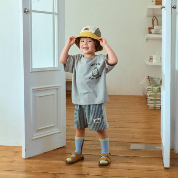 露營風短袖上衣 韓國童裝,男童夏裝,中性童裝,童裝推薦,2026夏季童裝,男童穿搭,韓系童裝,中性穿搭,韓國代購