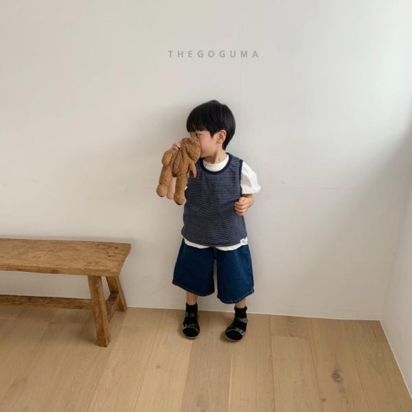 百搭滾邊條紋背心 韓國童裝,男童夏裝,中性童裝,童裝推薦,2026夏季童裝,男童穿搭,韓系童裝,中性穿搭,韓國代購