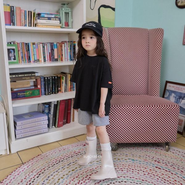 輕鬆格紋短袖套裝 韓國童裝,男童夏裝,中性童裝,童裝推薦,2026夏季童裝,男童穿搭,韓系童裝,中性穿搭,韓國代購