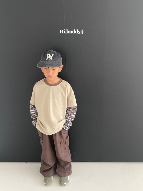 偽兩件拼接條紋袖上衣 韓國童裝,男童秋裝,中性童裝,韓系童裝推薦,2025秋季童裝,韓國男童新款,中性風男童穿搭,秋季男童服飾推薦,小男友穿搭