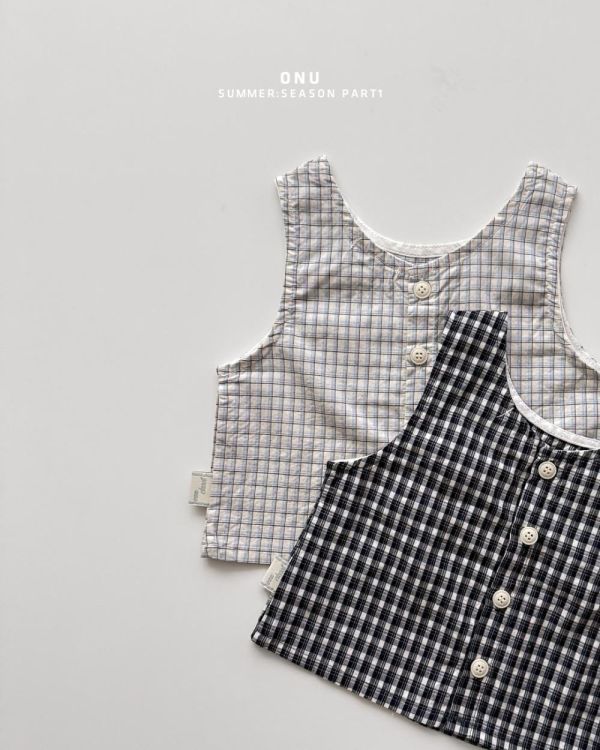 MINI格紋口袋背心 韓國童裝,男童夏裝,中性童裝,童裝推薦,2026夏季童裝,男童穿搭,韓系童裝,中性穿搭,韓國代購