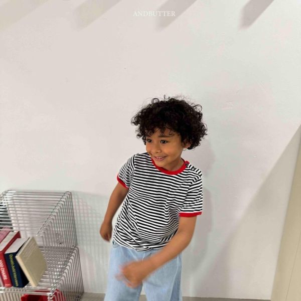 跳色滾邊肩扣條紋短袖上衣 韓國童裝,男童夏裝,中性童裝,童裝推薦,2026夏季童裝,男童穿搭,韓系童裝,中性穿搭,韓國代購