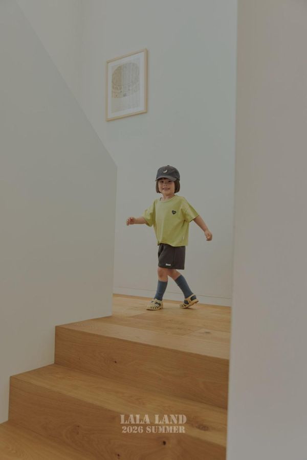 水果刺繡棒球帽 韓國童裝,男童夏裝,中性童裝,童裝推薦,2026夏季童裝,男童穿搭,韓系童裝,中性穿搭,韓國代購