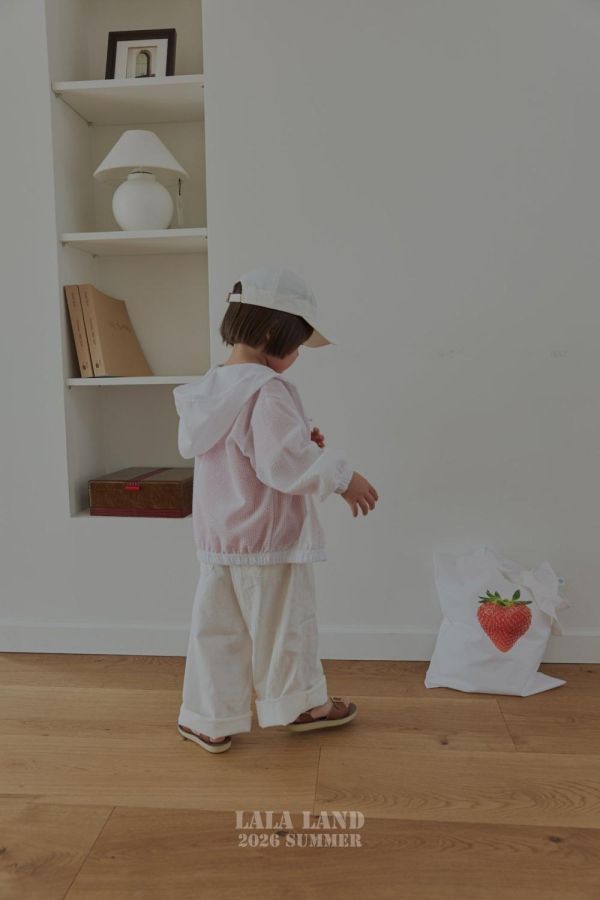 清新微落地直筒寬褲 韓國童裝,男童夏裝,中性童裝,童裝推薦,2026夏季童裝,男童穿搭,韓系童裝,中性穿搭,韓國代購