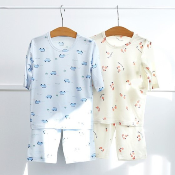 滿版塗鴉天絲莫代爾家居服 韓國代購,韓國童裝,韓國家居服,兒童睡衣,天絲睡衣,童裝推薦,兒童家居服,TENCEL