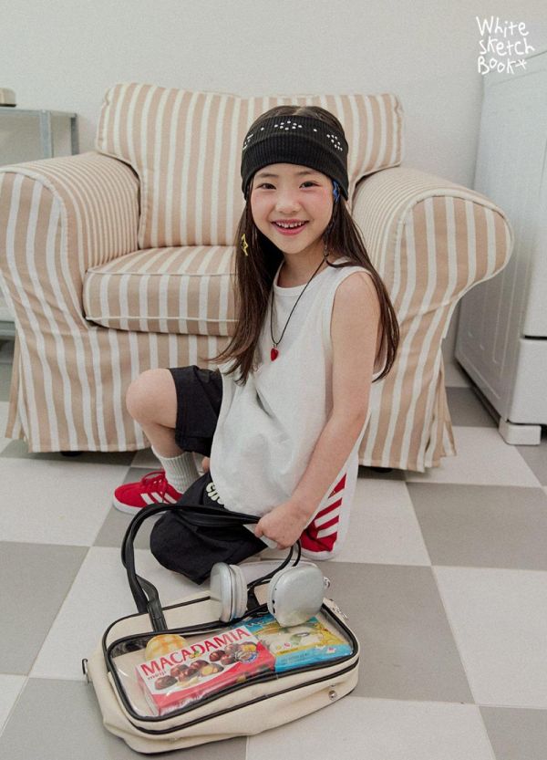 多色素面層次穿搭必備背心 韓國童裝,男童夏裝,中性童裝,童裝推薦,2026夏季童裝,男童穿搭,韓系童裝,中性穿搭,韓國代購