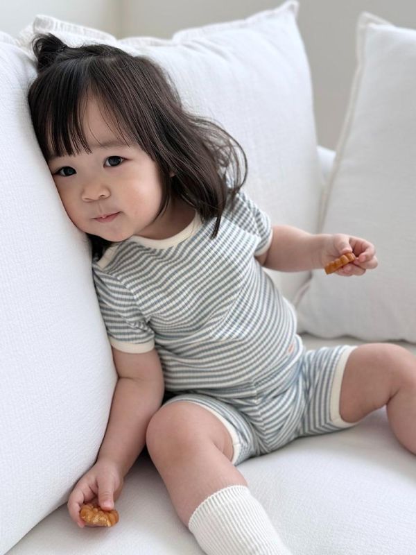 條紋鬆餅格居家服套裝 韓國童裝,男童夏裝,中性童裝,童裝推薦,2026夏季童裝,男童穿搭,韓系童裝,中性穿搭,韓國代購