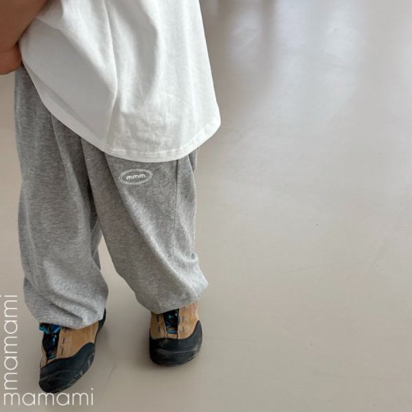 品牌小LOGO縮口舒服棉長褲 韓國童裝,質感童裝,童裝推薦,韓系風格,男女童裝,韓風穿搭,韓國代購,韓國空運