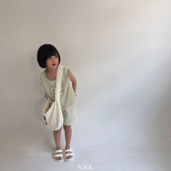 No. 82滾邊毛圈背心套裝 韓國童裝,質感童裝,童裝推薦,韓系風格,男女童裝,韓風穿搭,韓國代購,韓國空運,親子穿搭
