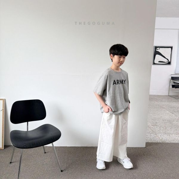 無印素色9分寬版長褲 韓國童裝,男童夏裝,中性童裝,童裝推薦,2026夏季童裝,男童穿搭,韓系童裝,中性穿搭,韓國代購