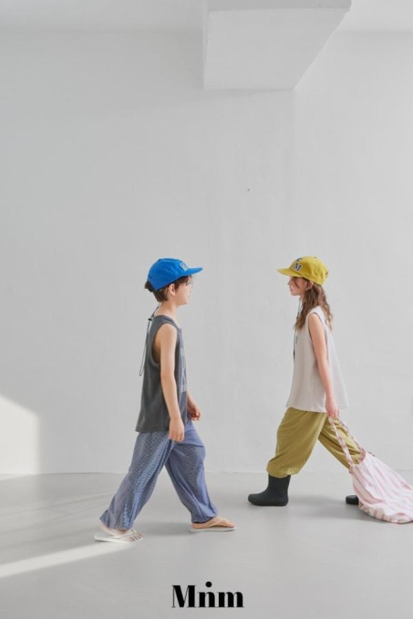 像素RUN長版背心 韓國童裝,男童夏裝,中性童裝,童裝推薦,2026夏季童裝,男童穿搭,韓系童裝,中性穿搭,韓國代購