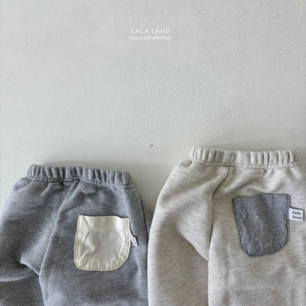 舒服直筒運動長褲 韓國童裝,男童秋裝,中性童裝,韓系童裝推薦,2025秋季童裝,韓國男童新款,中性風男童穿搭,秋季男童服飾推薦,小男友穿搭