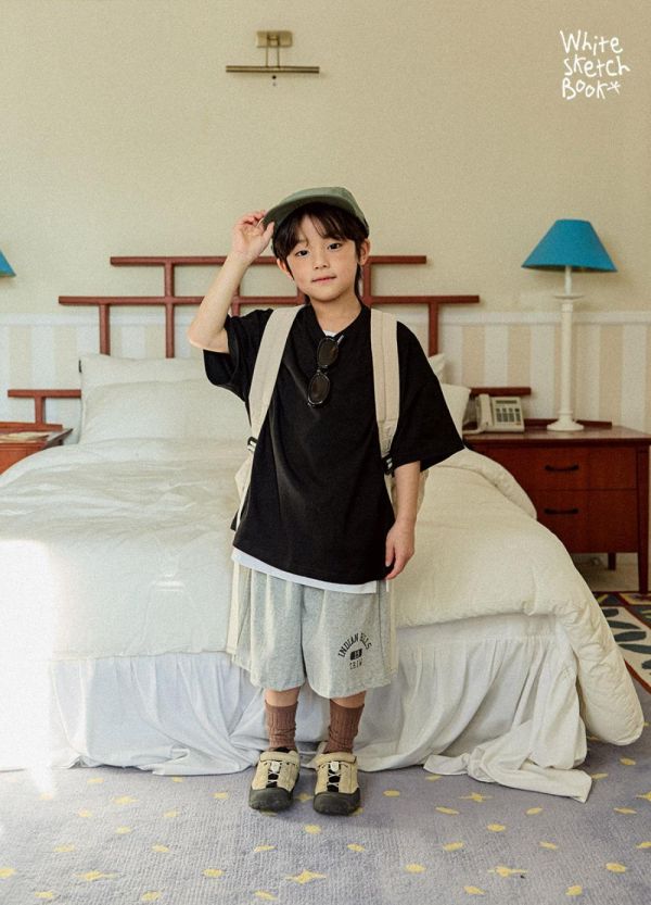 多色素面百搭短袖上衣5-13 韓國童裝,男童夏裝,中性童裝,童裝推薦,2026夏季童裝,男童穿搭,韓系童裝,中性穿搭,韓國代購